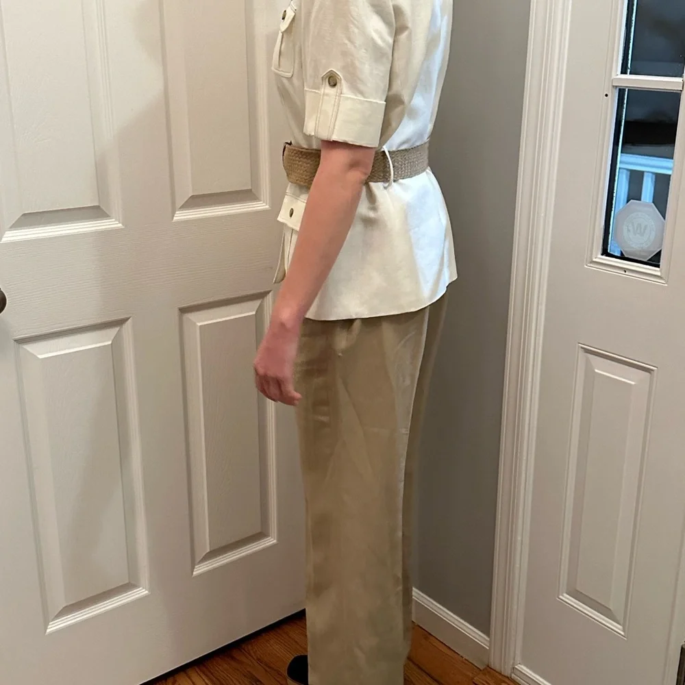 Tahari safari style short sleeve pantsuit. - Picture 6 of 10